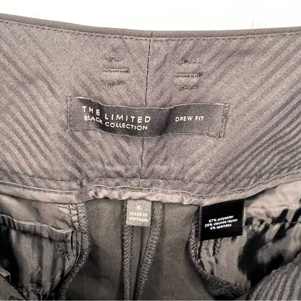 The Limited The Black Collection Drew Fit Bermuda Dress Shorts Cuffed Size 6 GUC